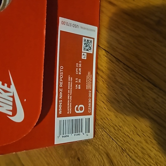 Nike sneakers - Picture 4 of 4
